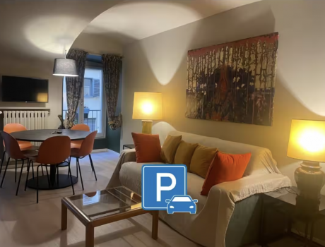 Obelisque 1850 with parking space